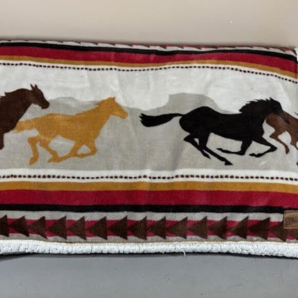 Wrangler Running Horse Country Sherpa Fleece Throw Blanket - Picture 2 of 4